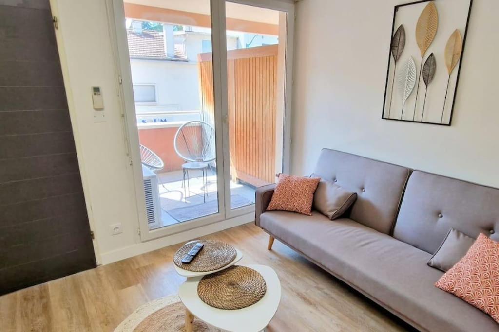Lourde Center Apartment 3 Bed With Parking Lourdes Exterior foto